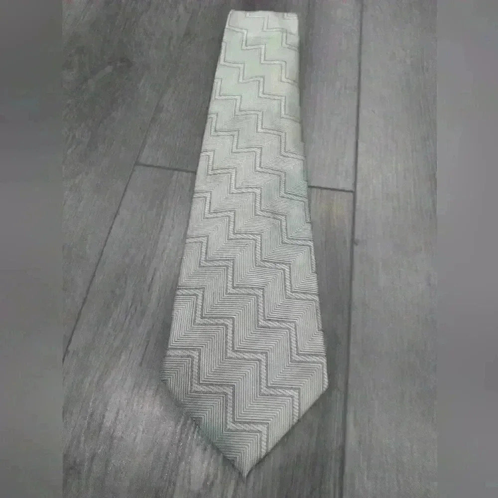Consenso Uomo Milano hand  sewn Italian tie